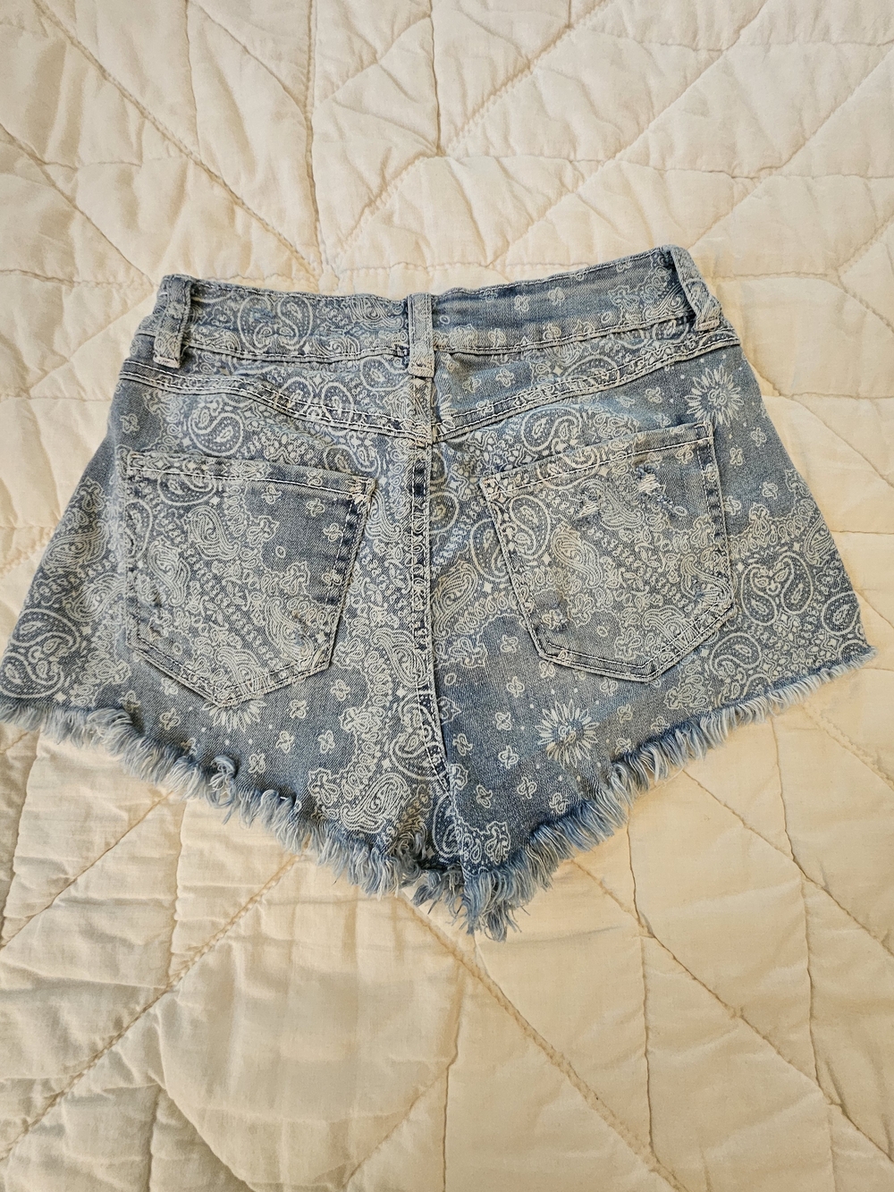 Happily Grey -Two Tone Color Blocked Distressed Shorts- Size 1/25 - Picture 2 of 7